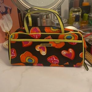 Guess heart make up bag